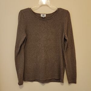 Old Navy crew neck sweater. Tan color. Size Medium. Women's.